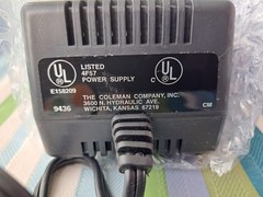 Coleman 120 V Power Supply Converts 120V AC to 12V DC NEW BIN07