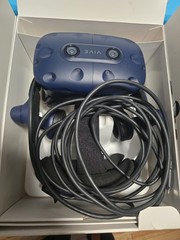 HTC VIVE Pro Virtual Reality (VR) Bundle Starter Kit – Complete In Box Excellent