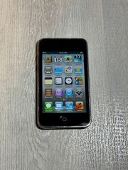 Apple iPod Touch 3rd Generation 32GB 64GB Black
