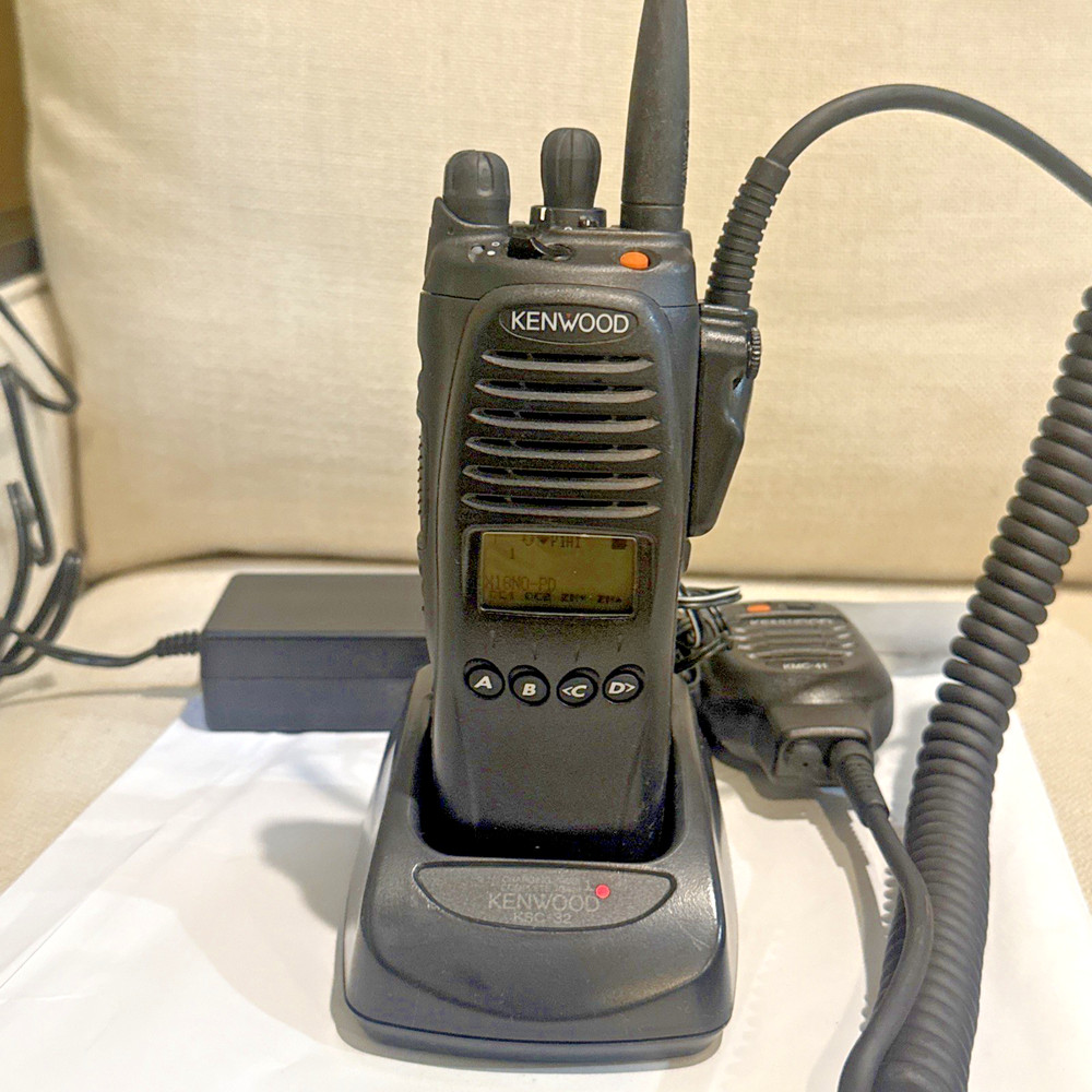 Kenwood TK-5410D V4.0 K2 P25 Phase 1&2 Digital Trunking 7/800MHz AES/DES Radio