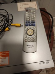 Panasonic DMR-ES35V DVD/VCR Combo Recorder with remote