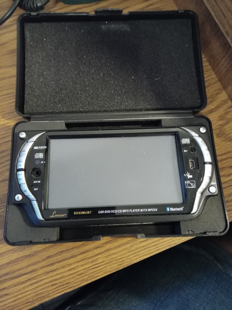 Lanzar SD55MUBT Bluetooth Car DVD/VCD/CD/MP3 Player w/MPEG4 INTERFACE ONLY