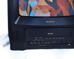 Goldstar GCV 1324M 13 CRT TV VCR Combo Retro Gaming VHS Player Tested Works Rare