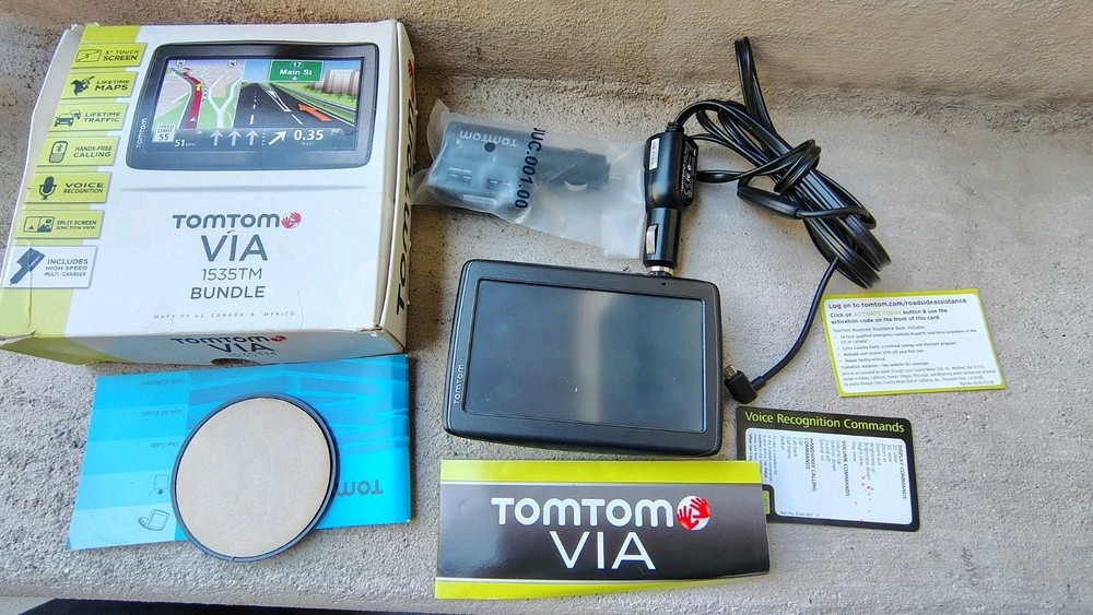TomTom VIA 1535 TM – US, Canada & Mexico Automotive In-Dash GPS Navigation Used