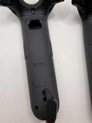 HTC Vive 2PR7100 Virtual Reality VR Wand Controllers Pair (Black) 1.0 – READ