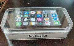 Apple iPod Touch (7th Generation) – Space Gray, 32GB A2178 New (CIB) Unsealed