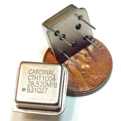 (5) 28.570 MHz Miniature “Half-Can” 5 VDC 10M QRP Oscillators ** USA SELLER **
