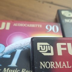 Fuji DR-I Cassette Tape 90 min Recordable Long-run Storage Extralism Case