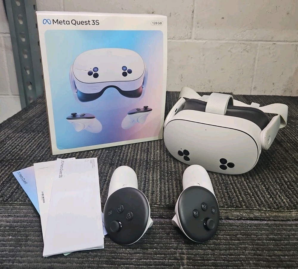 Meta P97 Quest 3S 128G Standalone All-in-One VR Headset with Controllers – White