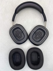 Apple AirPods Max Wireless Over-Ear Headphones Space Gray MGYH3AM/A