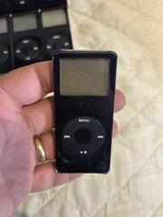 LOT OF 10 Apple iPod nano 2GB (1st Generation) Black BUNDLE CASES ONLY READ