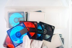 Sony 33-Disc Color Minidisc Lot Red Blue Green Black Case [USED]