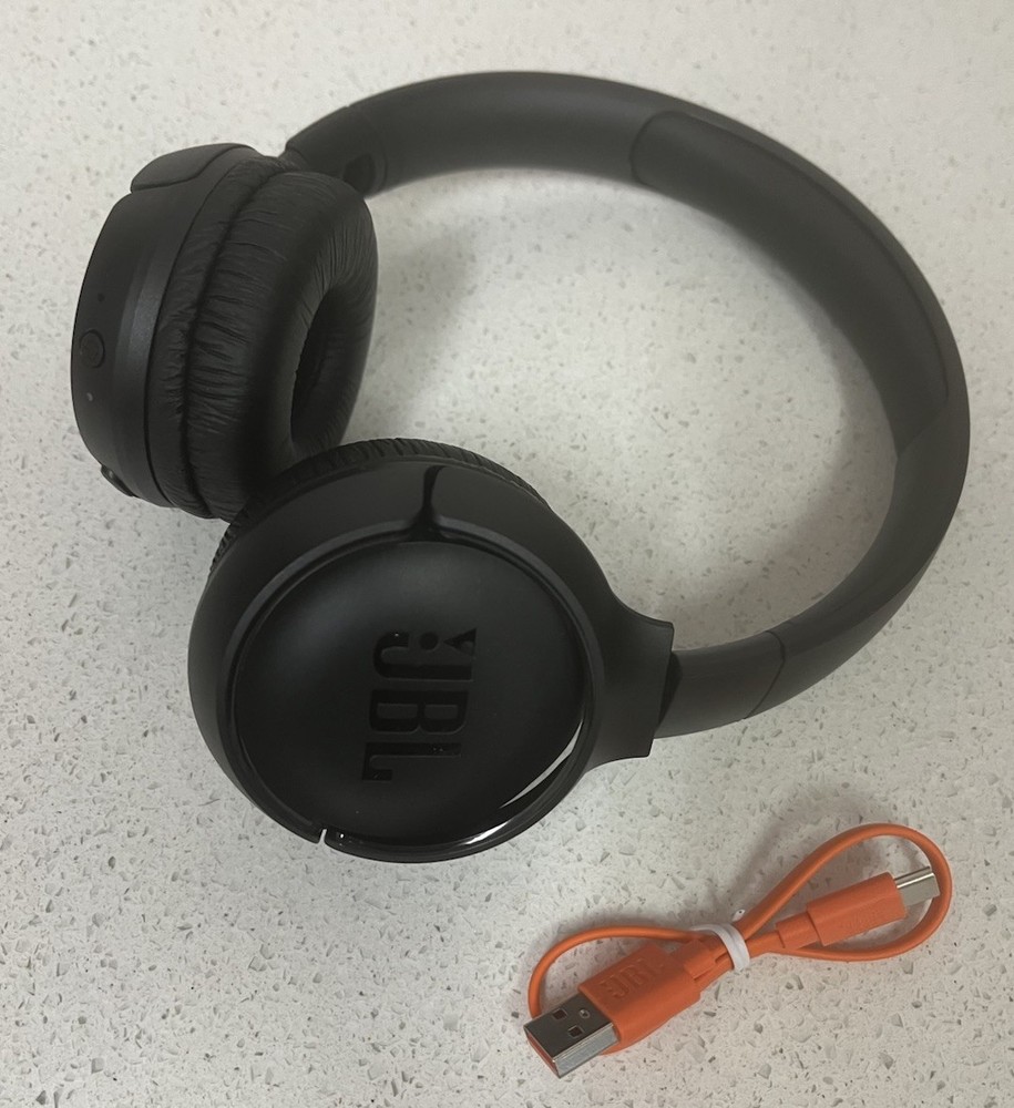 JBL Tune 510BT Headphones Wireless On Ear Bluetooth Black Portable Never Used