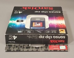 *NOS/SEALED* Sandisk Sansa Clip Zip MP3 Player, 4GB/Blue, FREE SHIP!