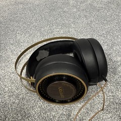 Betron Over-Ear Wired Headphones – Black & Gold with Wood Grain Design
