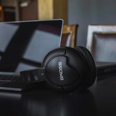 Over The Ear Headphones Wired Black Flexible Clear Sound Stereophone 3.5mm