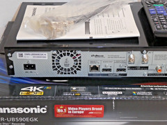 Panasonic DMR-UBS90 UHD 4K Blu-ray Recorder / 2TB HDD, original packaging,…