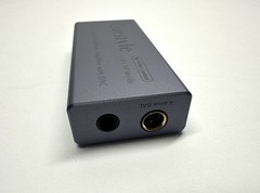 Questyle M15i Portable USB DAC Headphone Amp MFi 3.5mm 4.4mm Hi-Res Box