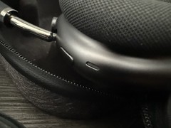 Apple AirPods Max (Lightning) Headphones Space Gray with Case