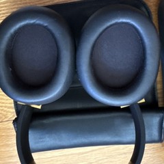 AKG N90Q Over-Ear Headphones Black/Gold w/ Hard Case, Cables, Manuals