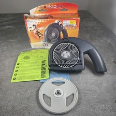 VINTAGE Skip Dr. Doctor CD & DVD Repair Device Digital Innovations Disc Fix