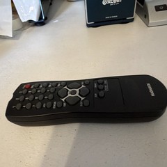 Magnavox 939632 Wireless TV Remote Control, Black (Range More Than 10 m)