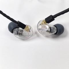Shure SE215 In-Ear Wired Earphones Headphones Earbuds Sound Isolating Colors