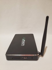 DigiXstream DX4 Quad Core Android Media Box 2 GB RAM/8GB Memory New Open Box