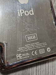 Apple iPod classic 3rd Generation White (30 GB) A1040
