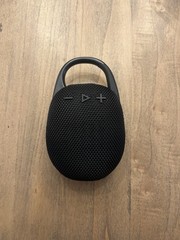 After Market of the Clip 5 Speaker
