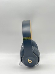 Beats by Dr. Dre Studio3 Wireless Over-Ear Headphones Black Gold Case and Cables