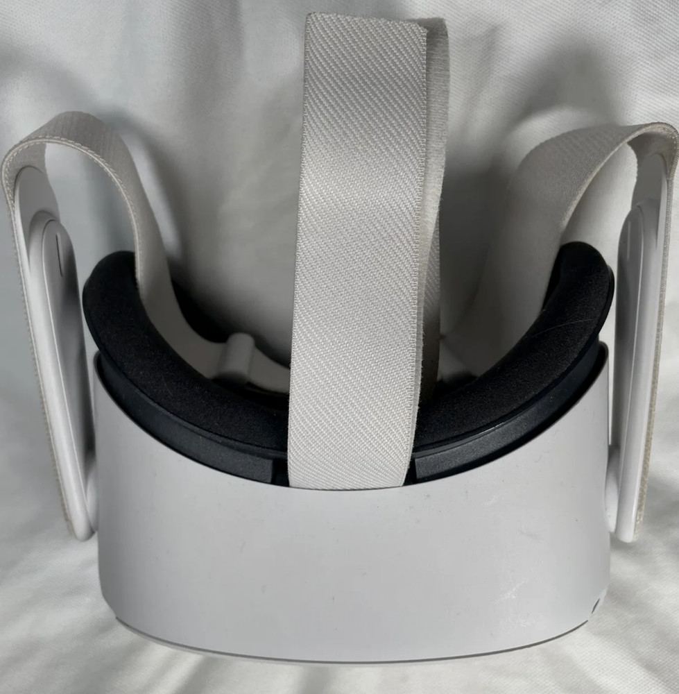 Oculus Quest 2 256GB All-in-one VR Headset – White Headset ONLY No Controllers