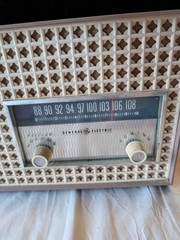 Vintage General Electric AM FM Tube Radio Cocoa Working Rare 8* 13* 5.5 In