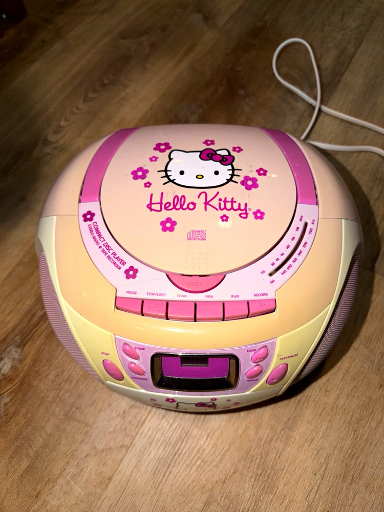 2000s Hello Kitty Boombox CD Player Cassette Tape AM/FM Radio – Tested – Rare