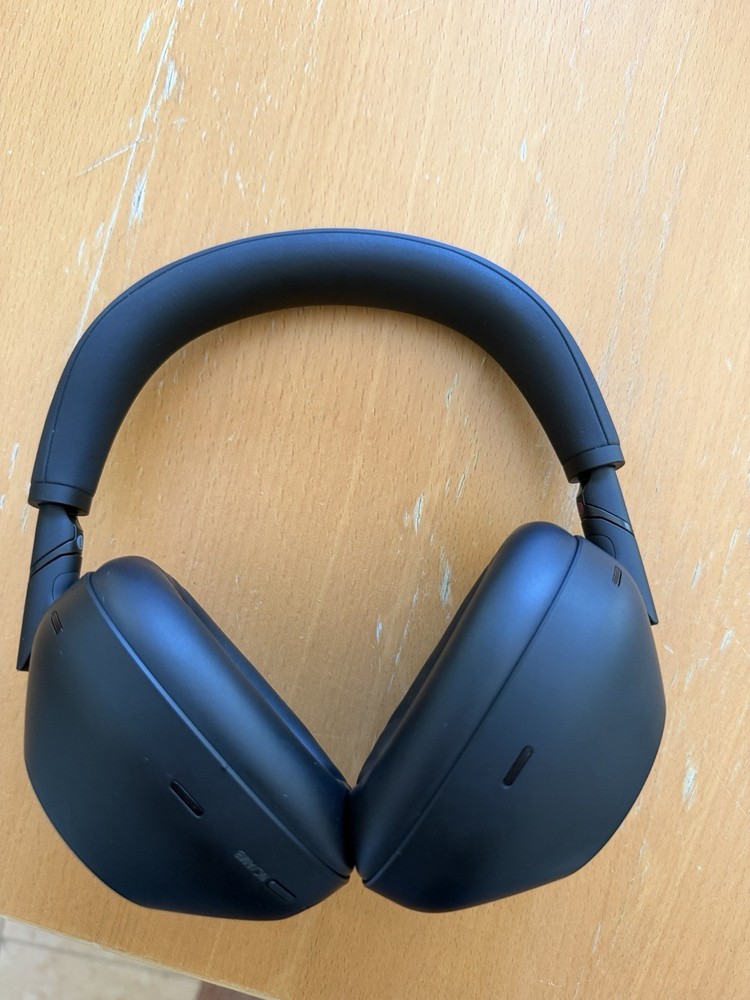 Sony WH-1000XM6
