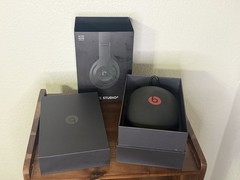 Beats Studio³ Wireless Active Noise Cancelling Headphones Matte Black