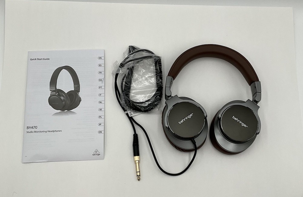 Behringer BH470 Studio Monitoring Headphones