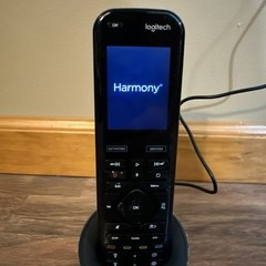 Logitech Harmony Elite Touchscreen Remote N-R0010 & Hub O-R0004 IR Blasters