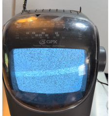 GPX Mini CRT TV 5″ Portable B&W Retro Gray TVP2CT Works! See Video!