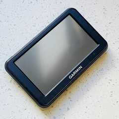 Garmin Nuvi 40LM GPS Navigation Lifetime Maps With Car Pwr Supply