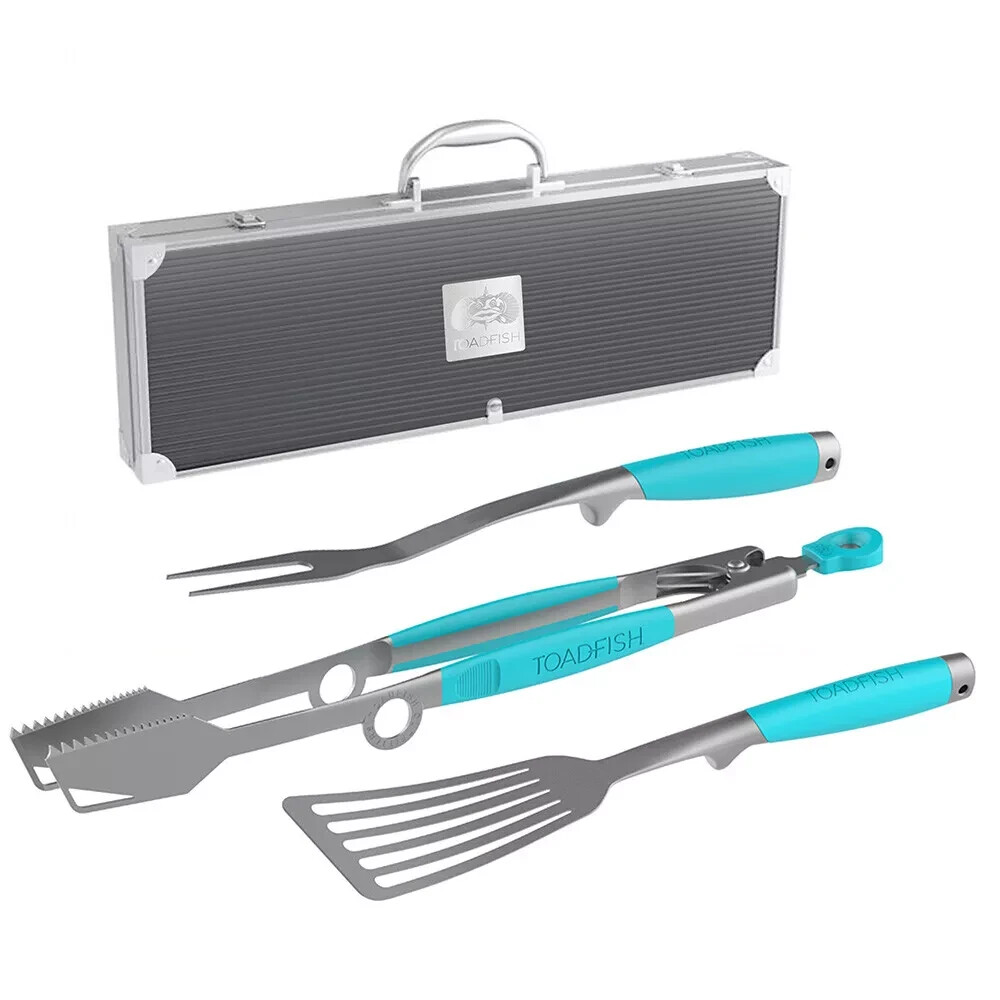 TOADFISH ULTIMATE GRILL SET W/ CARRYING CASE – TONGS, SPATULA, FORK