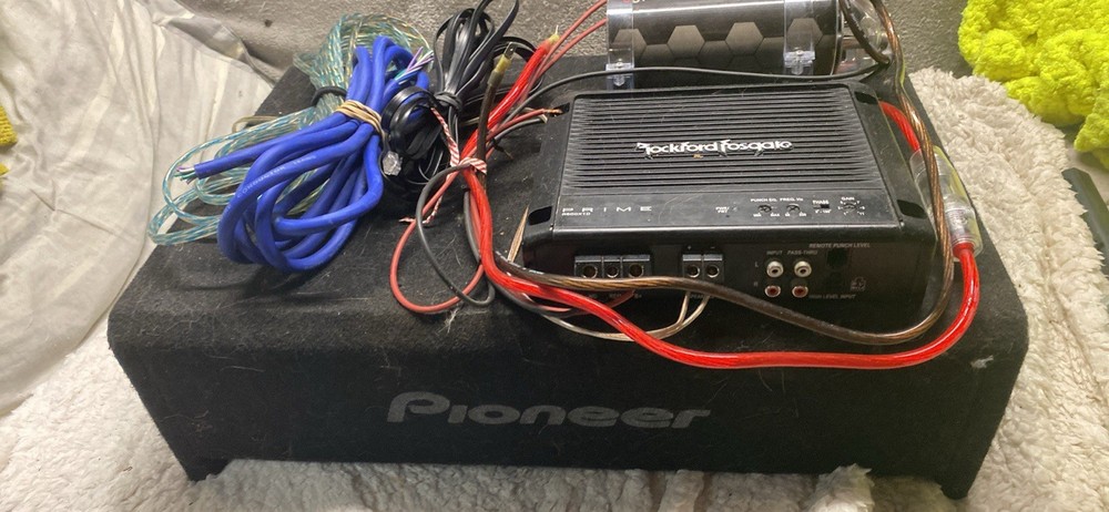 Rockford Fosgate R500X1D Mono Amplifier with Wiring & Pioneer TS-A3000LS4 Sub