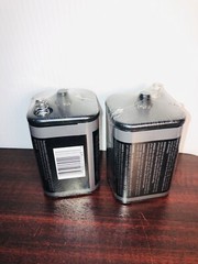 2 Eveready 1209 Zinc-Carbon Super Heavy Duty Lantern 6 Volts Battery Batteries