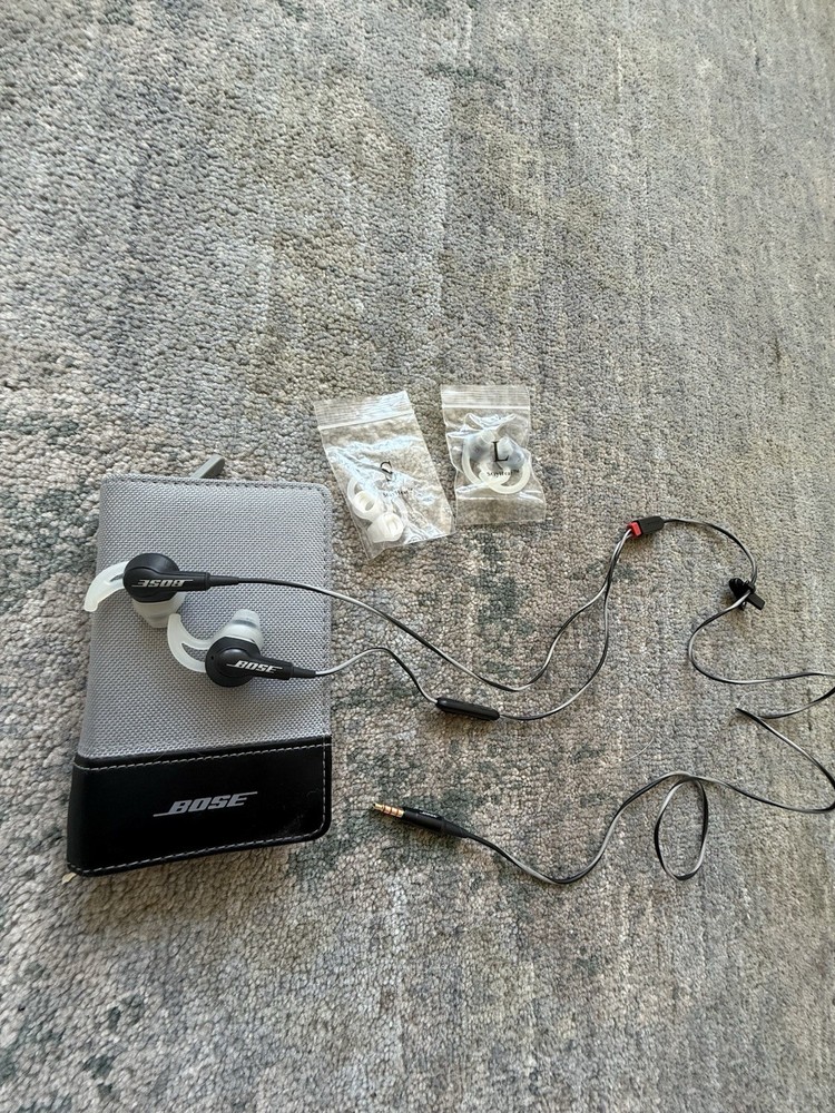 Bose Soundtrue 715593-0010 Tested And Working! Black/grey With Pouch And Extras