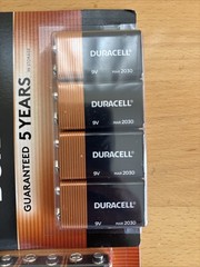 Duracell 9-Volt Coppertop Alkaline Batteries. 2 (4-Pack) 8 Total Exp 2028/29