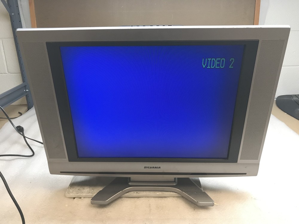 Sylvania 6620LCT LCD Color TV Retro Gaming TV Pwr RCA Cble Inc – No Remt