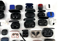 LOT of 50 Skullcandy MPOW ONN TOZO Generic In-ear Bluetooth Earbuds (1)