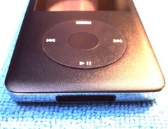 Apple iPod Classic 7th Generation Black (128 GB) SSD – Excellent CONDITION !!