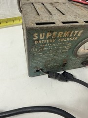 Vintage Supermite Battery Charger Model 56124M 6-12 Volts Made in USA Rough