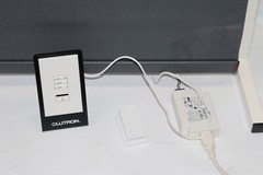 LUTRON Roller Shade w/ Remote And Stand (Demo Unit) #2917